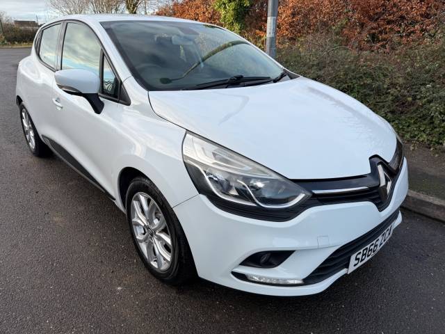 Renault Clio 1.2 16V Dynamique Nav 5dr Hatchback Petrol Glacier White