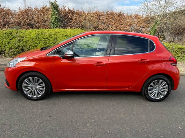 2016 Peugeot 208 1.6 BlueHDi 100 Allure 5dr [non Start Stop]