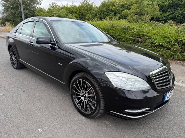 Mercedes-Benz S Class 3.0 S350 CDi BlueTEC 4dr Auto Saloon Diesel Platinum Black
